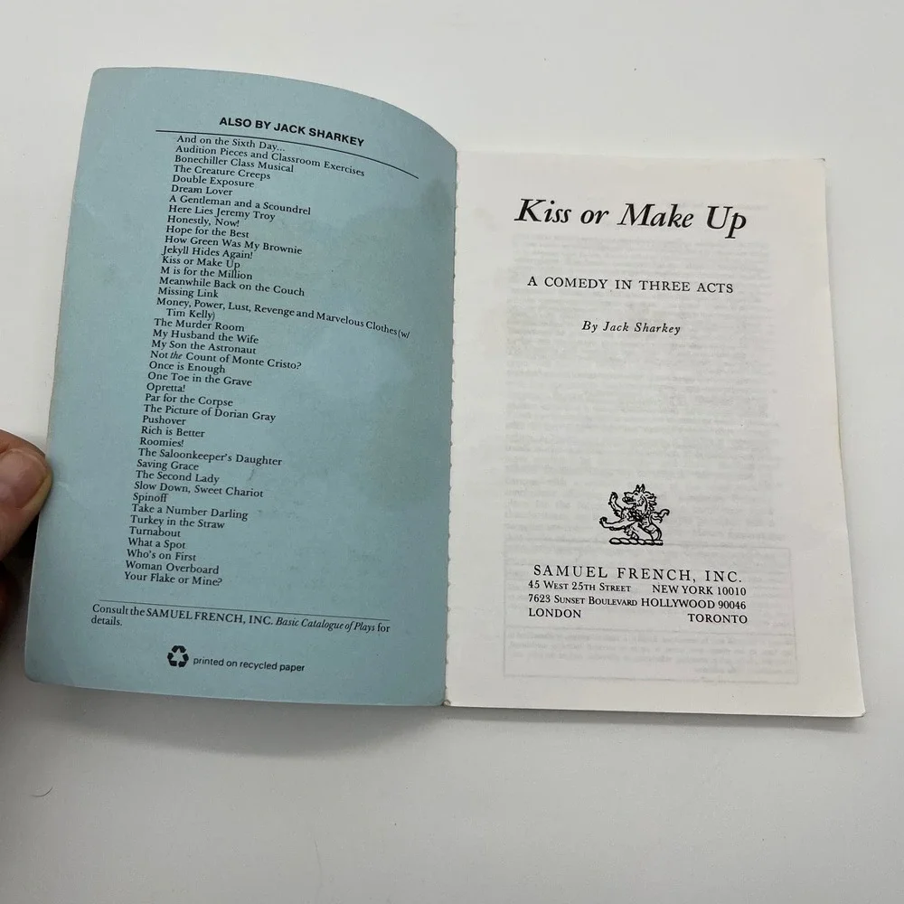 Kiss or Make Up Comedy Play by Jack Sharkey Samuel French‎ Inc. Script